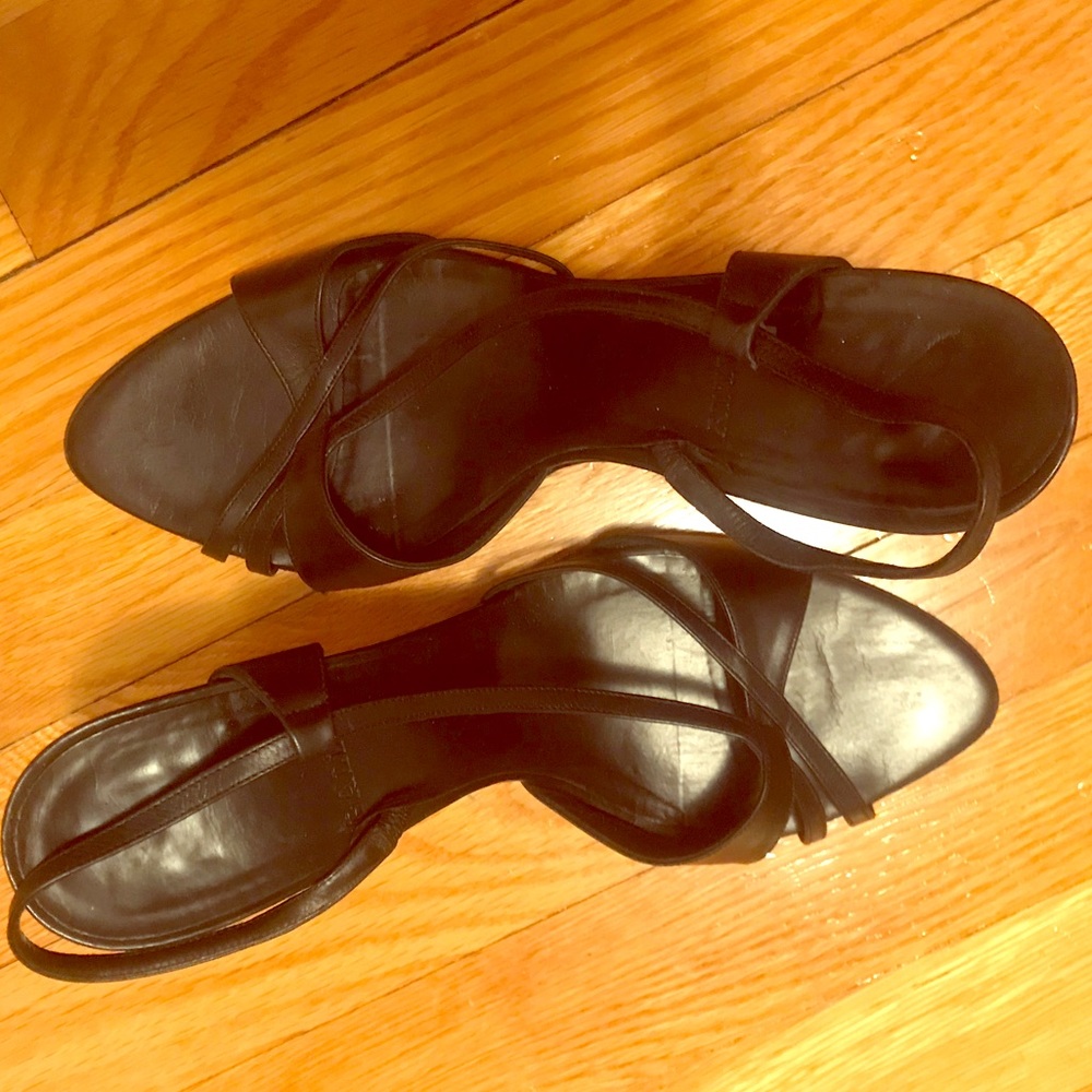 Sexy Bally high heels 👠 strappy shoes in black.